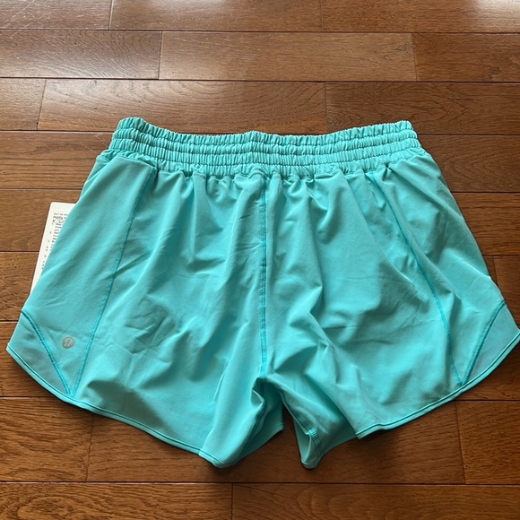🔥LULULEMON HIGH RISE HOTTY HOT SHORT 4”-ELECTRIC TURQUOISE-6/10🔥 - Picture 8 of 11